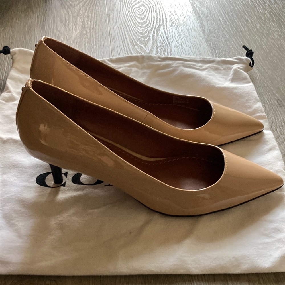 COPY - NWOT - Coach tan pumps